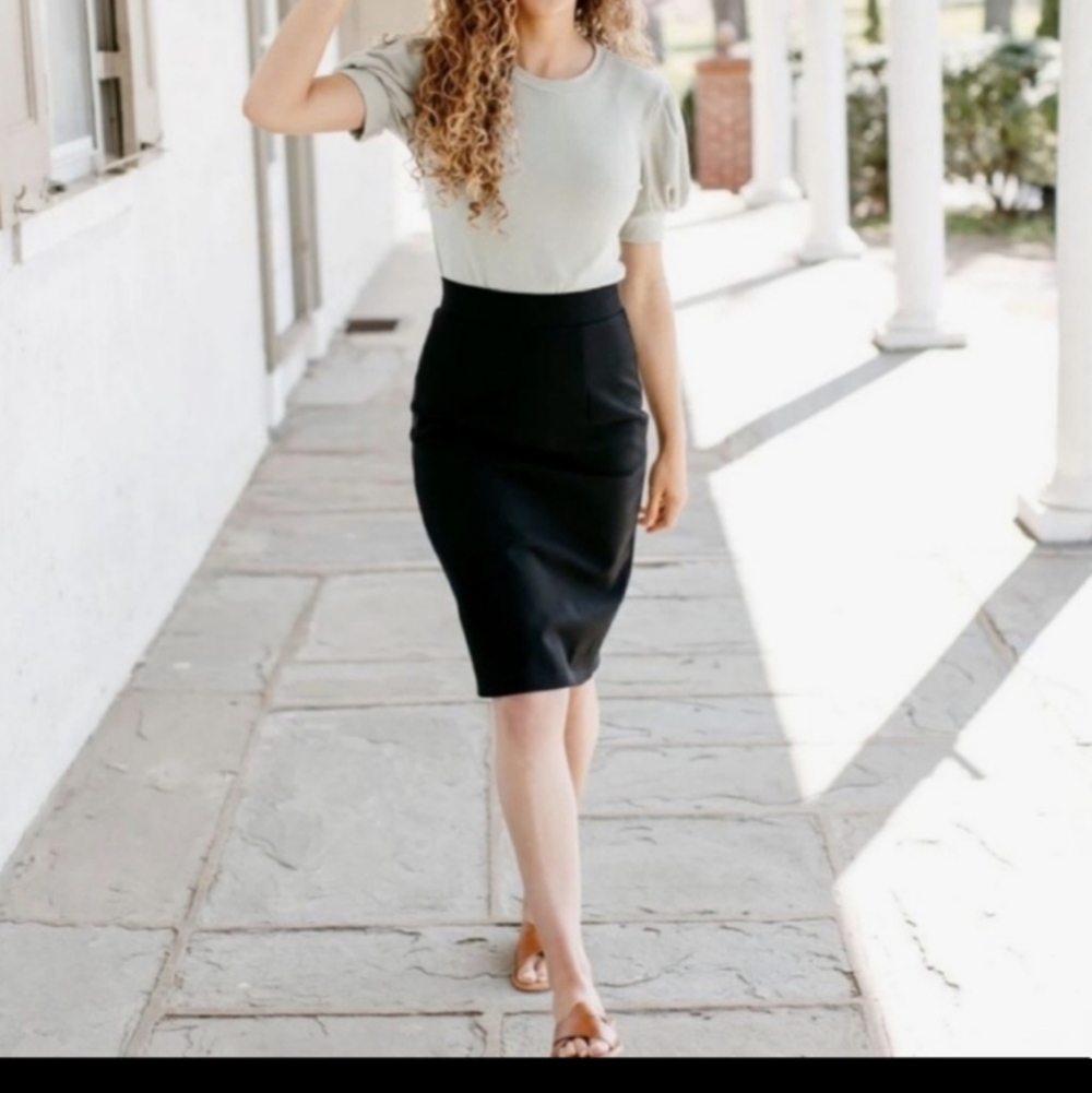 Banana Republic Black Pencil Skirt Sz 8 Stretch Lined Career Classic